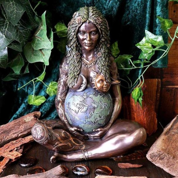 Other - 7.4 Mother Earth Goddess Statue